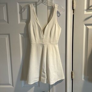 LULU’S WHITE DRESS